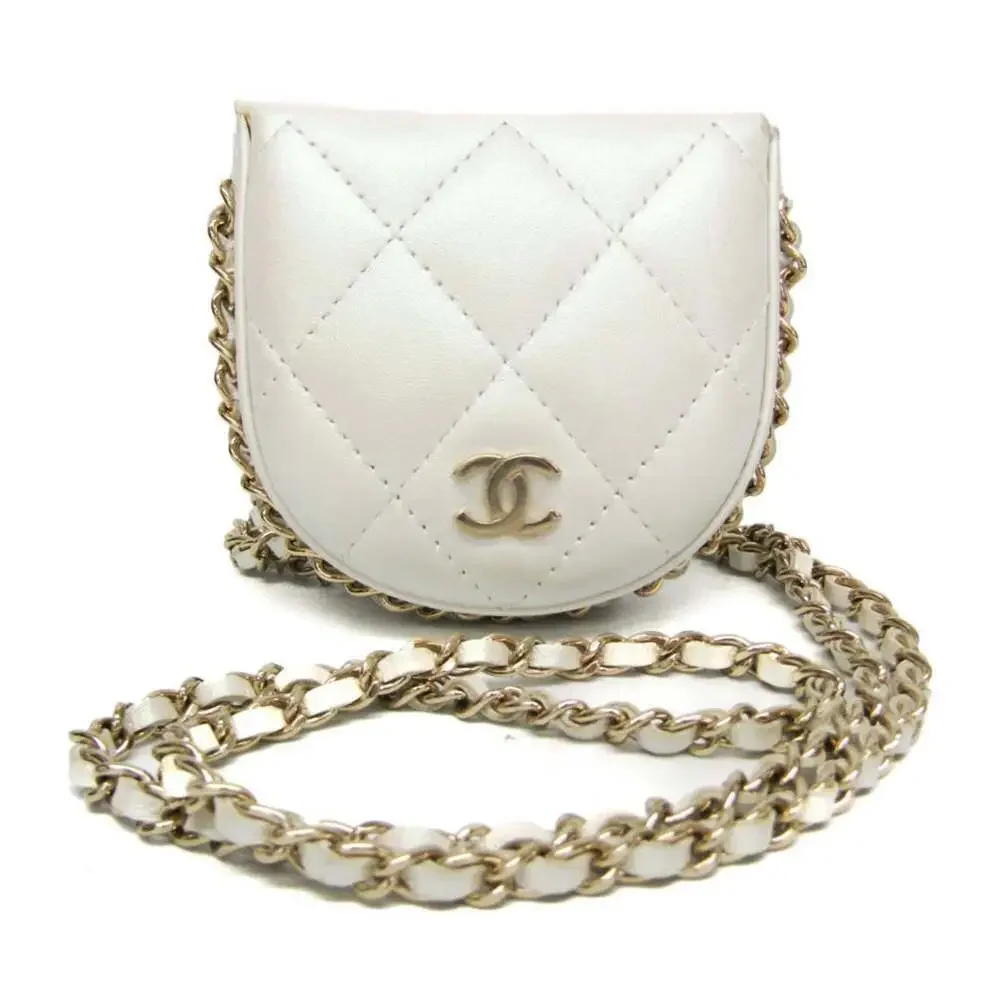 CHANEL White Pearl Leather Wallet